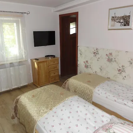 Couette-café Roza 3*
