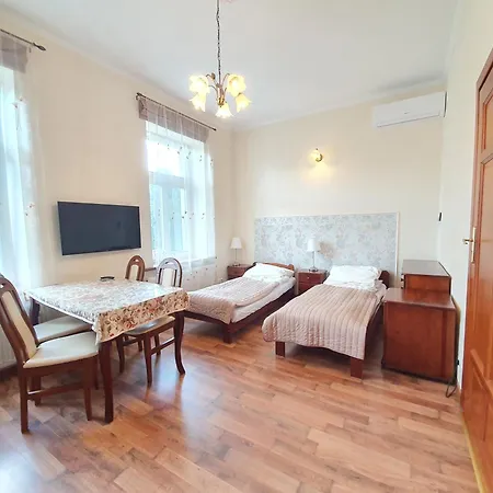 Roza Bed & Breakfast