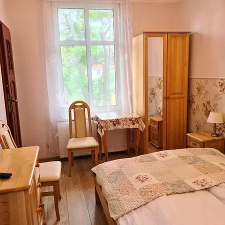 Roza Bed & Breakfast