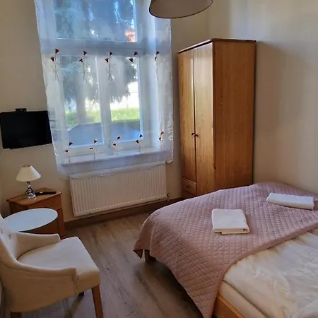 Couette-café Roza 3*