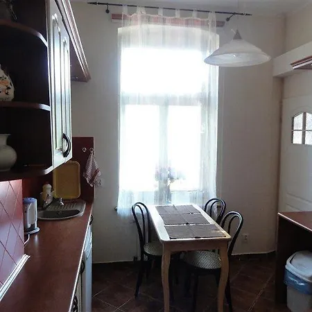 Couette-café Roza 3*