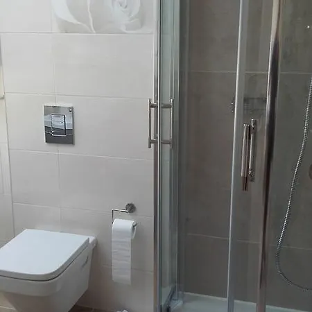 فندق مبيت وإفطار Roza