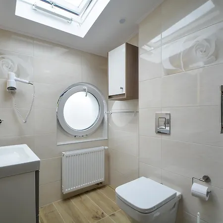 Roza فندق مبيت وإفطار