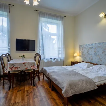 فندق مبيت وإفطار Roza 3*