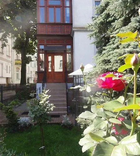 Frühstückspension Roza 3*