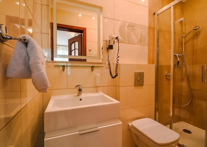 Roza Bed & Breakfast 3*