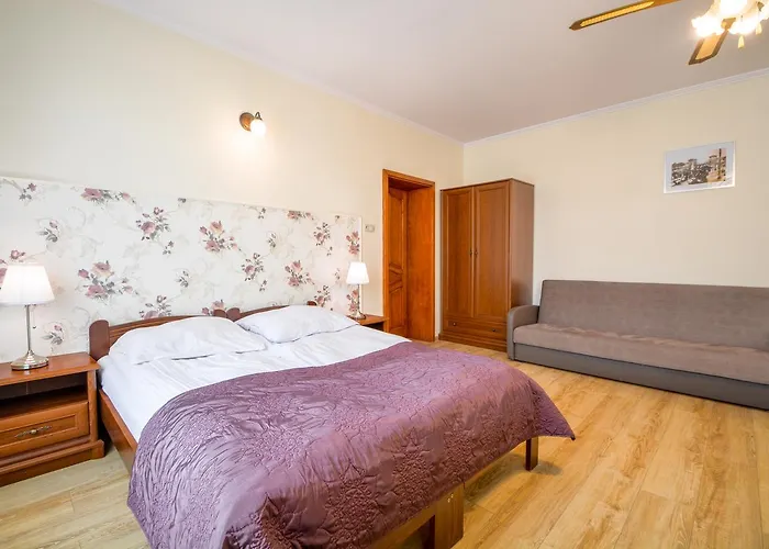 Frühstückspension Roza 3*