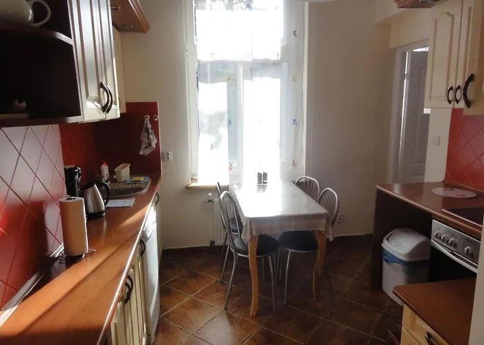 Frühstückspension Roza 3*