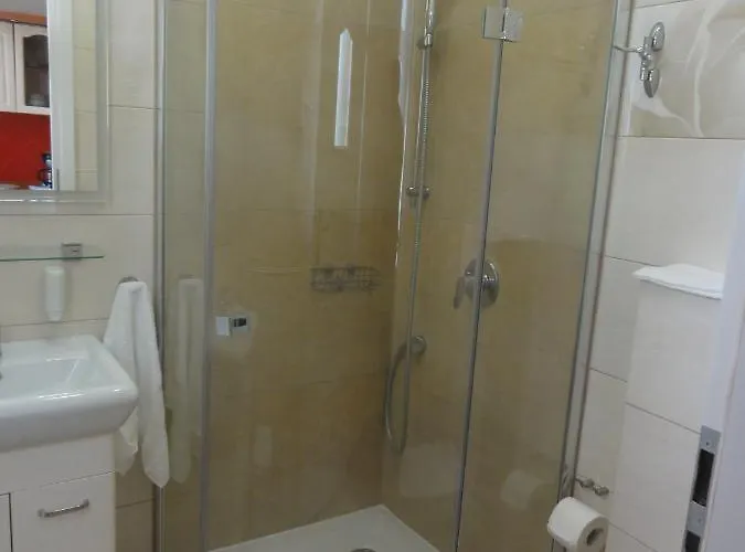 Roza Frühstückspension 3*